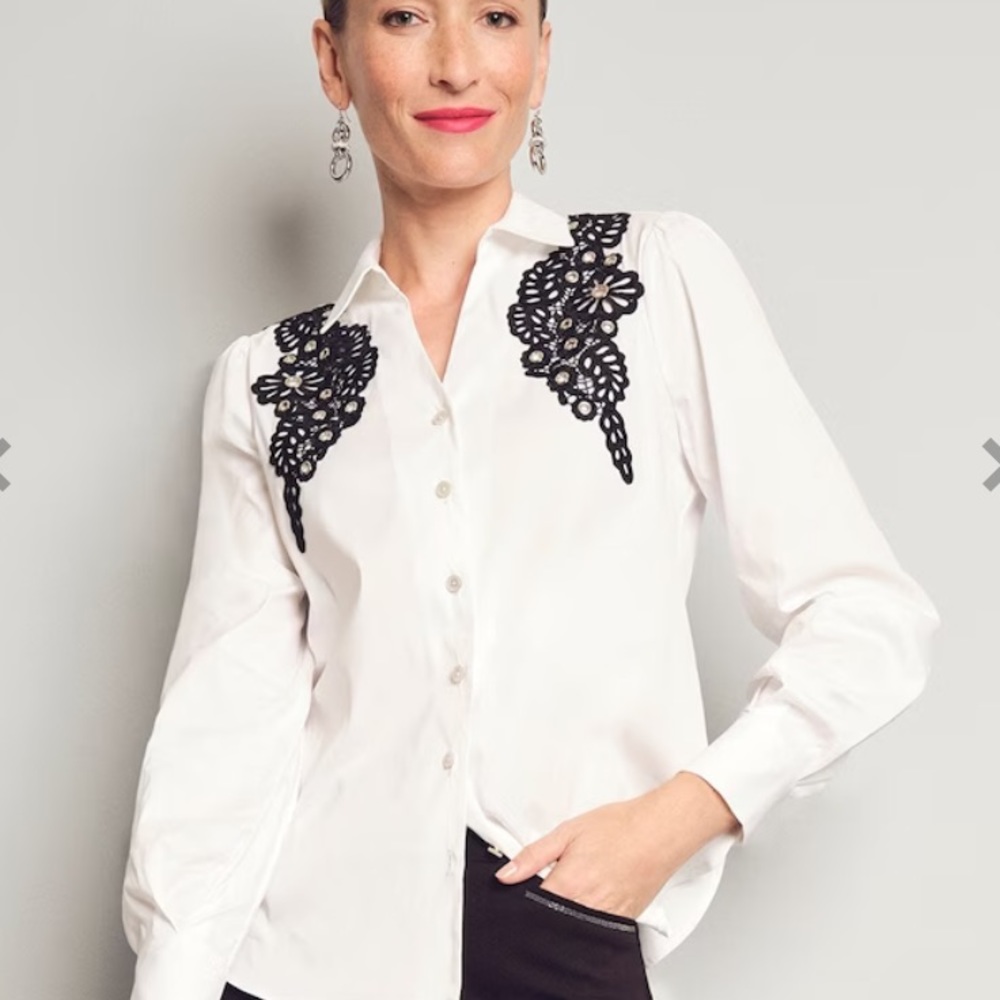 :: CHICO’S Poplin Black Lace on White Appliqué Blouse Dressy Shirt SOLD … - Picture 6 of 14